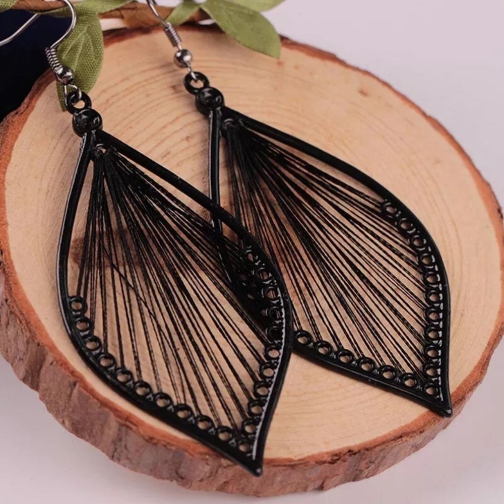 Harp String Earings - Picture 2 of 3